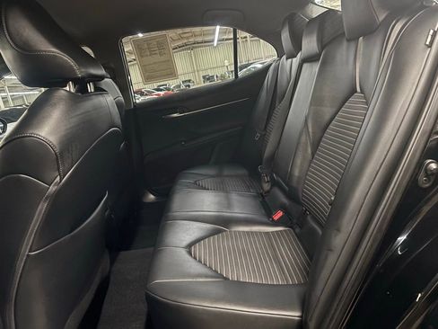 Used 2022 Toyota Camry SE image 13