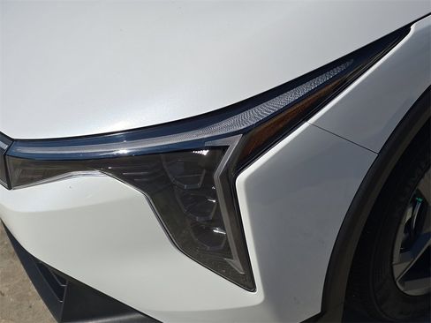 New 2025 Kia K4 LXS image 10