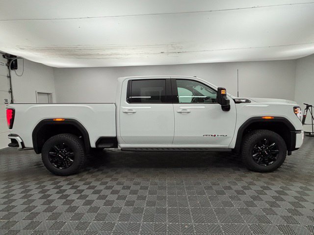 New 2026 GMC Sierra 2500 AT4 w/ AT4 Premium Plus Package AWD/4WD image 8