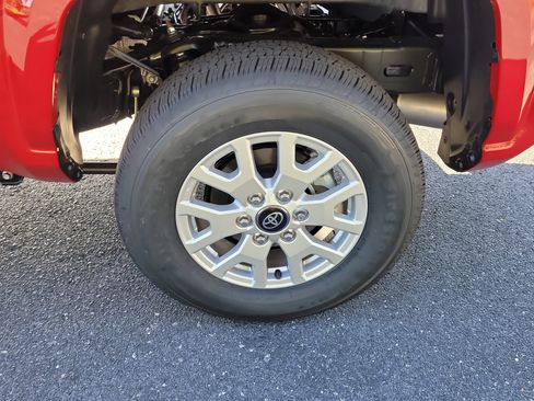 Certified 2025 Toyota Tacoma SR5 image 13