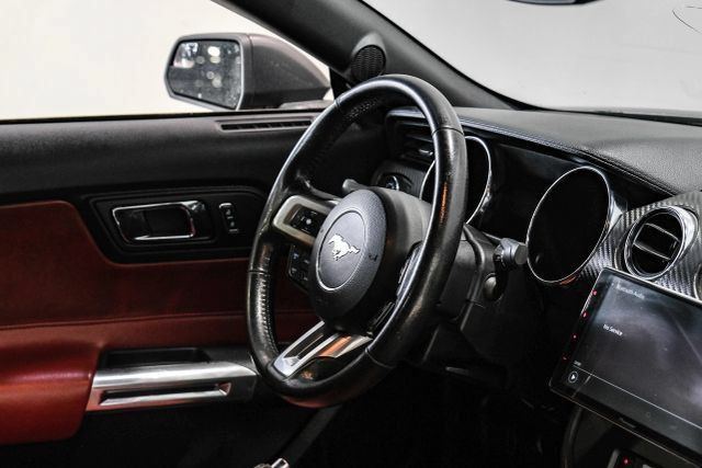 Used 2017 Ford Mustang Coupe RWD image 16