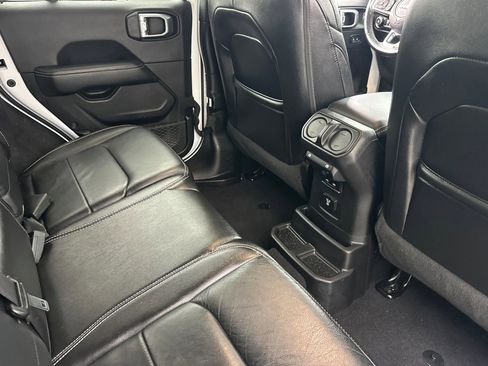Used 2019 Jeep Wrangler Unlimited Sahara w/ Safety Group image 14