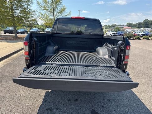 Used 2023 Nissan Frontier SV image 31
