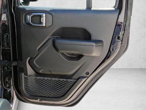 Used 2023 Jeep Wrangler Unlimited Rubicon 4xe image 14