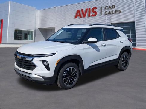Used 2025 Chevrolet TrailBlazer LT image 1