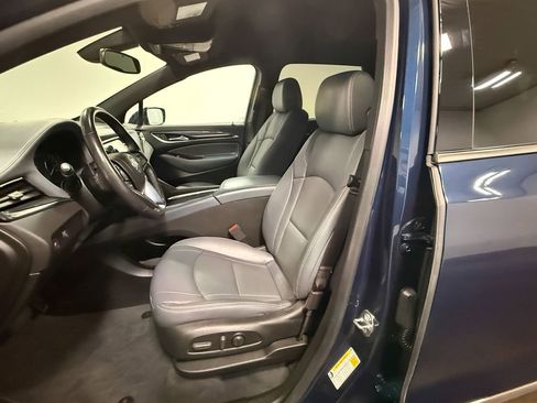 Used 2023 Buick Enclave Essence AWD/4WD image 12
