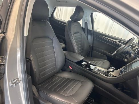 Used 2016 Ford Fusion SE w/ Equipment Group 202A FWD image 21