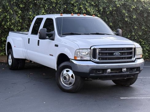 Used 2004 Ford F350 Lariat image 1
