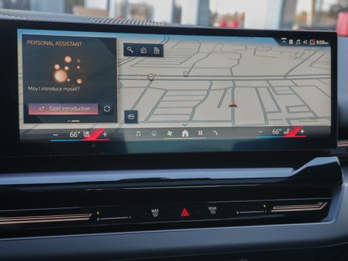 Certified 2025 BMW 530i xDrive w/ Premium Package image 23