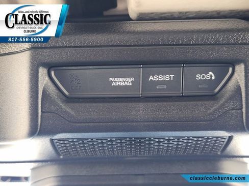 Used 2024 Jeep Wrangler Sahara w/ Safety Group image 21