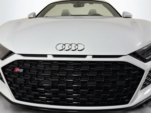 Used 2021 Audi R8 V10 w/ Premium Package image 36