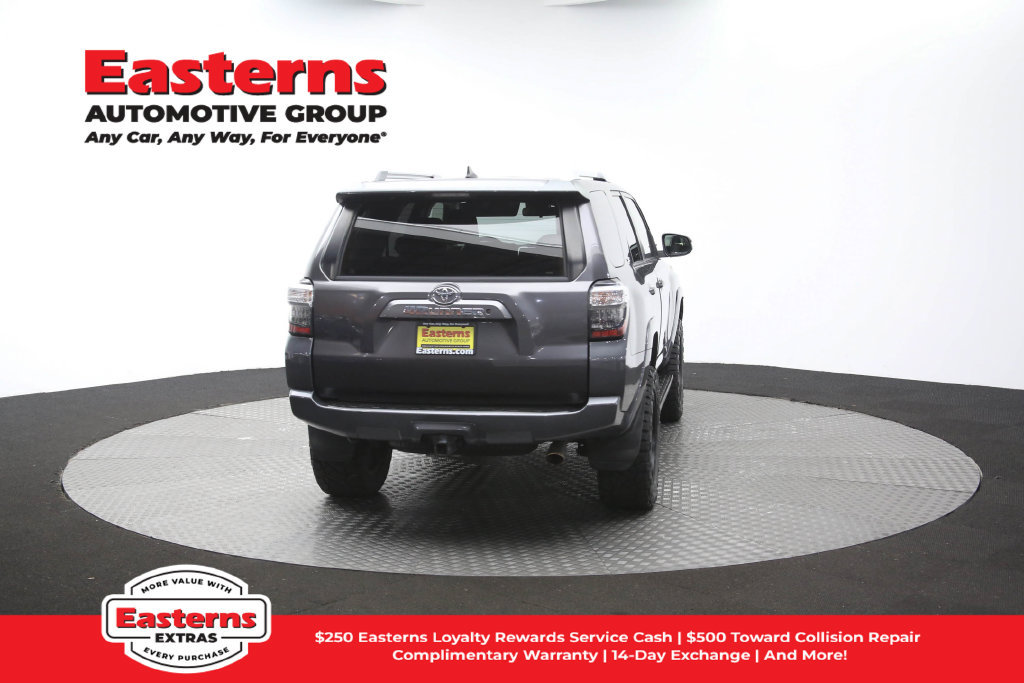 Used 2017 Toyota 4Runner SR5 AWD/4WD image 40