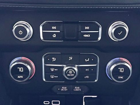 Used 2022 GMC Yukon SLE image 15