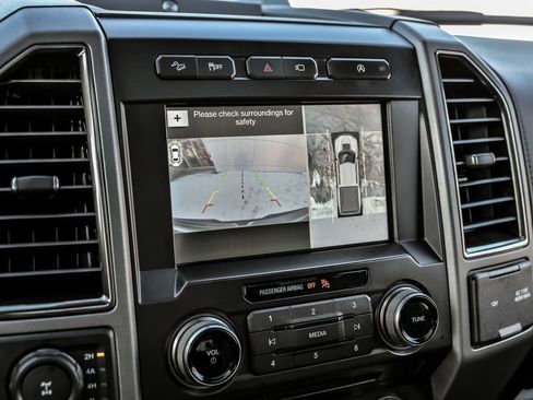 Used 2018 Ford F150 Raptor w/ Equipment Group 802A Luxury image 25