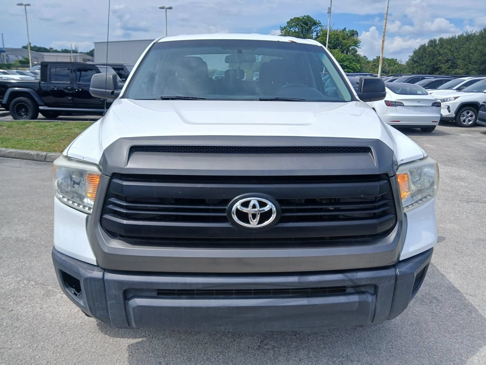 Used 2017 Toyota Tundra SR RWD image 3