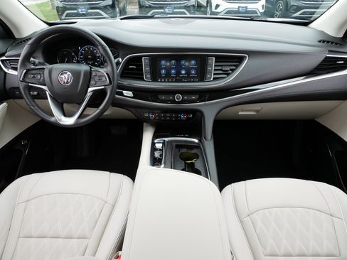 Used 2024 Buick Enclave Avenir w/ Avenir Technology Package AWD/4WD image 10