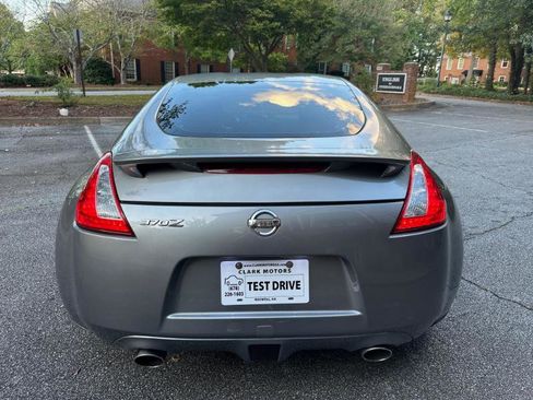Used 2009 Nissan 370Z Coupe w/ Sport Pkg image 8