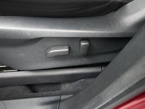 Used 2024 Subaru Ascent Premium w/ Convenience Package image 13