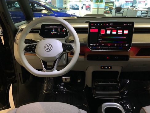 New 2025 Volkswagen ID. Buzz Pro S Plus image 17