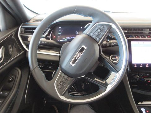 Used 2024 Jeep Grand Cherokee Trailhawk AWD/4WD image 39