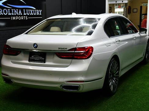 Used 2016 BMW 750i RWD image 11