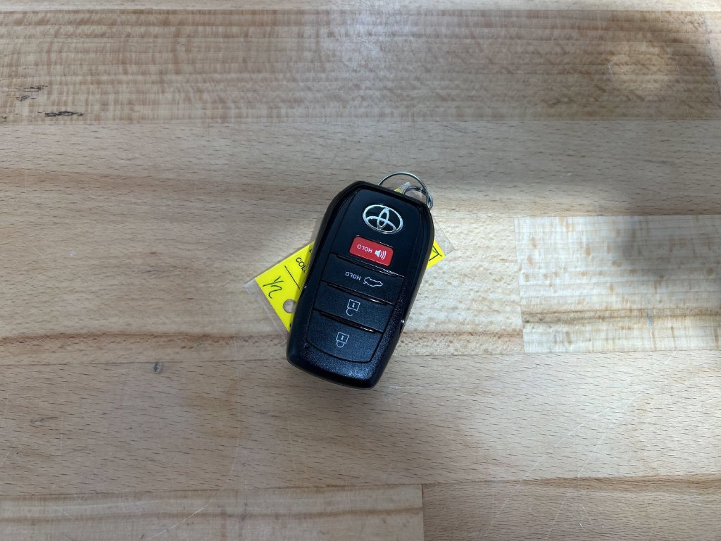 Used 2025 Toyota Camry XSE FWD image 9