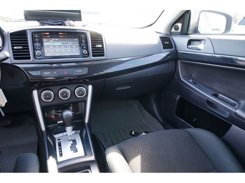 Used 2017 Mitsubishi Lancer ES image 21