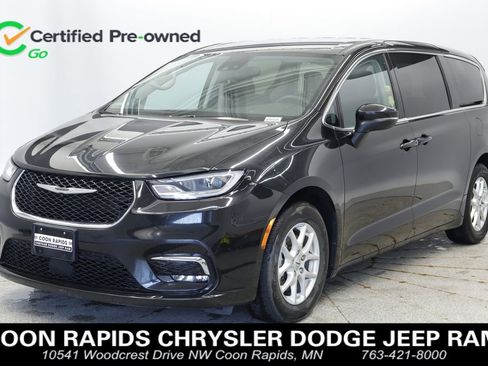 Certified 2023 Chrysler Pacifica Touring-L FWD image 1