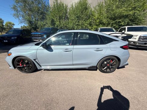 Used 2024 Honda Civic Type R image 4