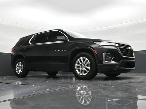 Used 2023 Chevrolet Traverse LS FWD image 26