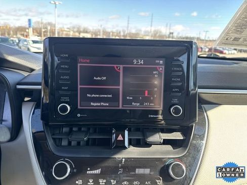 Used 2022 Toyota Corolla Cross L image 17