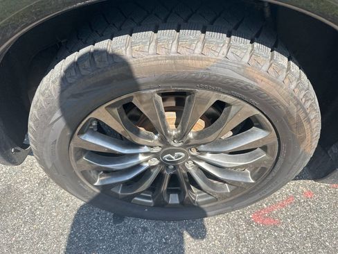 Used 2015 INFINITI QX80 Limited w/ All Season Package image 13