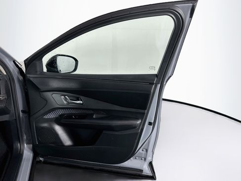 Used 2024 Nissan Ariya FWD image 32