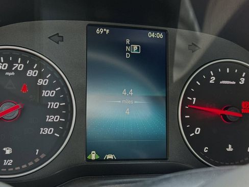 Used 2024 Mercedes-Benz Sprinter 2500 image 27