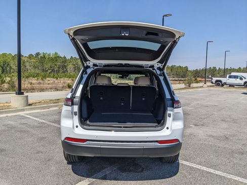 New 2026 Jeep Grand Cherokee Limited image 43