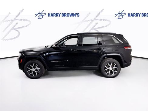 Used 2025 Jeep Grand Cherokee Limited w/ Trailer Tow Package AWD/4WD image 28