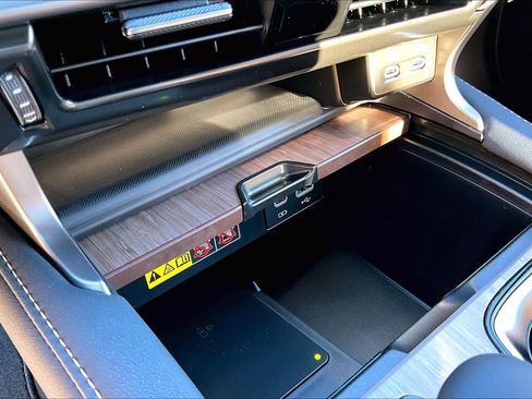 New 2026 Lexus RX 450h AWD image 15