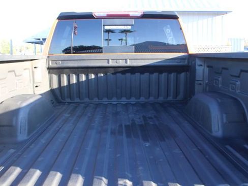 Used 2021 GMC Sierra 1500 SLE w/ X31 Off-Road Package image 10