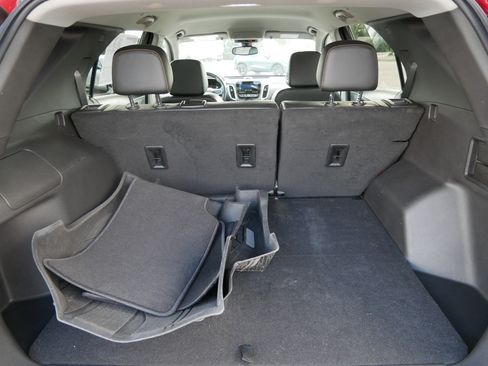 Used 2023 Chevrolet Equinox Premier AWD/4WD image 18