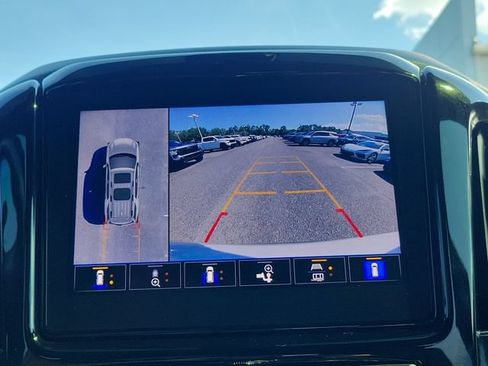Certified 2022 Chevrolet Traverse High Country FWD image 34