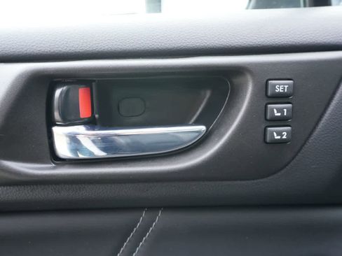 Used 2018 Subaru Outback 3.6R Limited image 14