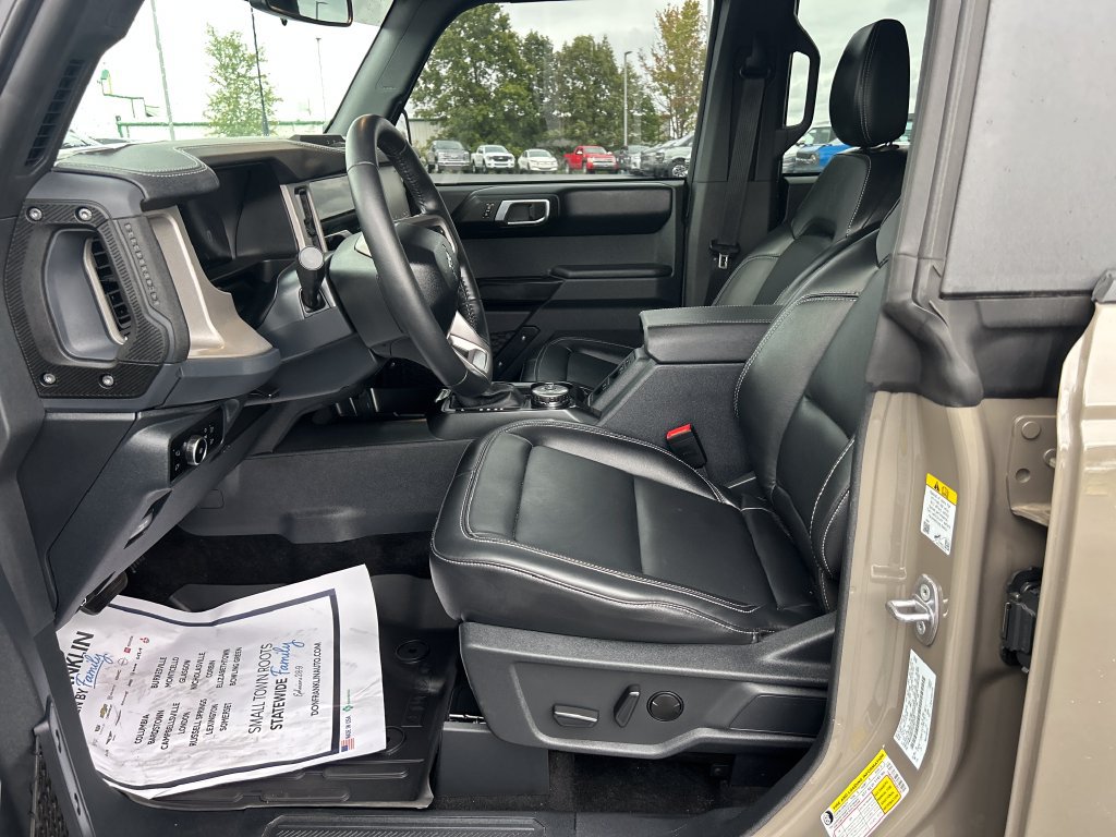 Used 2025 Ford Bronco Outer Banks AWD/4WD image 13