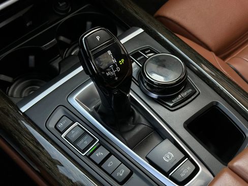 Used 2017 BMW X5 xDrive50i image 39