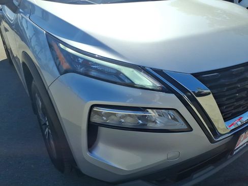 Certified 2023 Nissan Rogue SV FWD image 5