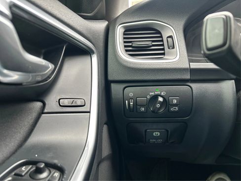 Used 2013 Volvo S60 T5 image 26