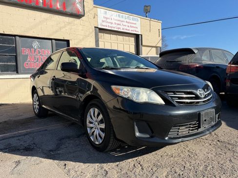 Used 2013 Toyota Corolla LE image 3