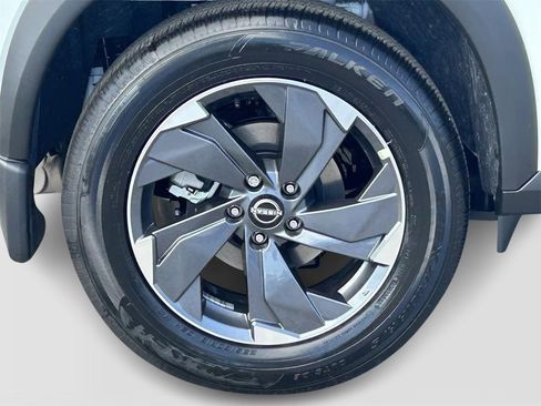 New 2026 Nissan Rogue SV image 7