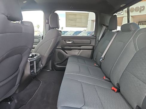New 2026 RAM 1500 Express AWD/4WD image 18