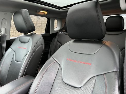 Used 2022 Jeep Compass Trailhawk w/ Trailhawk Elite Group image 14