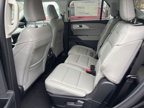 New 2026 Ford Explorer Active w/ Active Comfort Package image 11